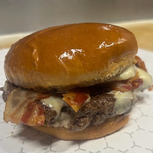 Bacon Cheeseburger.
